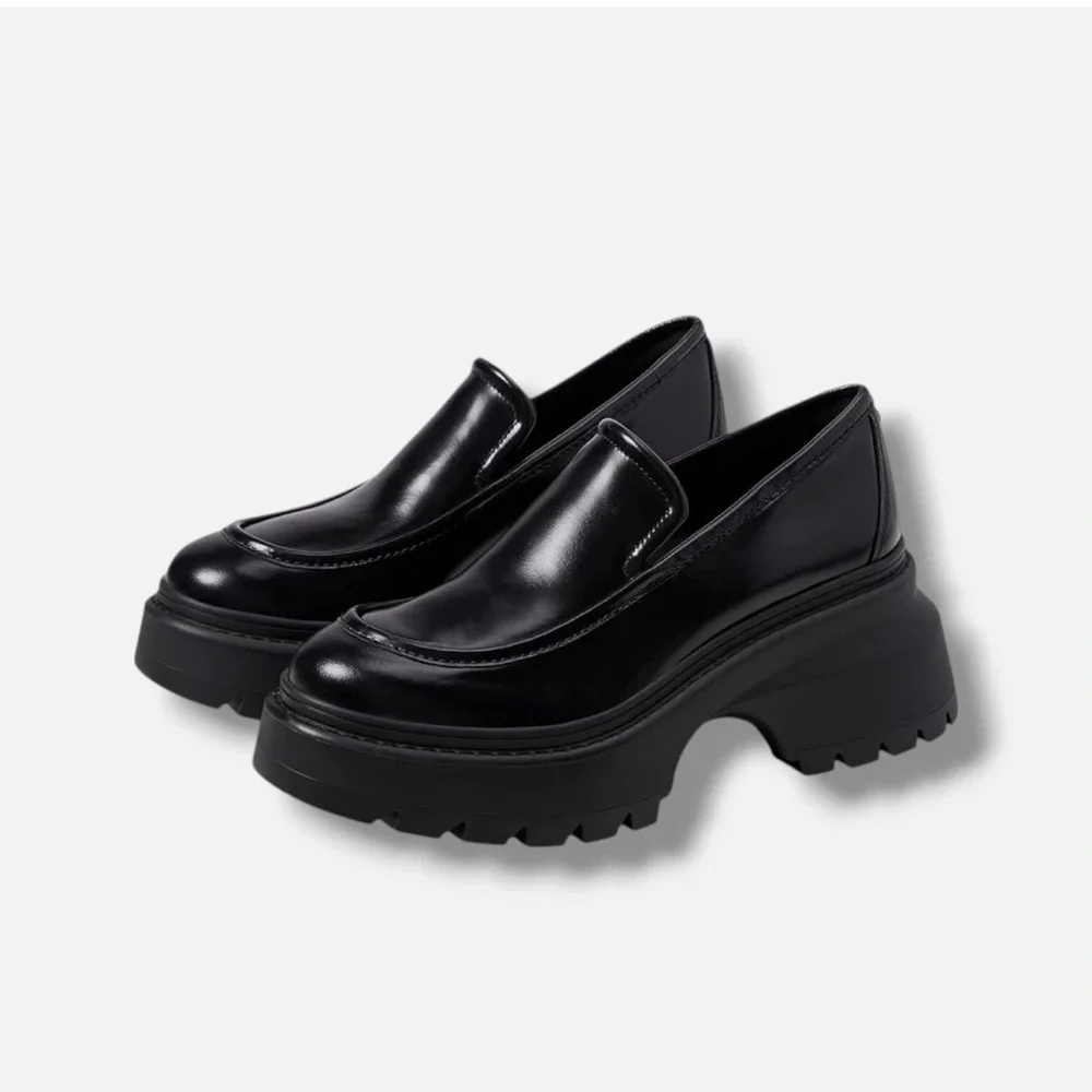 Michael Kors Shiloh Black Leather Lug Loafers Size 6.5 NWOT Grunge Goth Punk